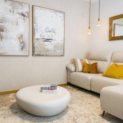 Decoración acogedora con texturas suaves – salón